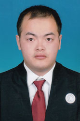 胡 艇 (合伙人/律师）